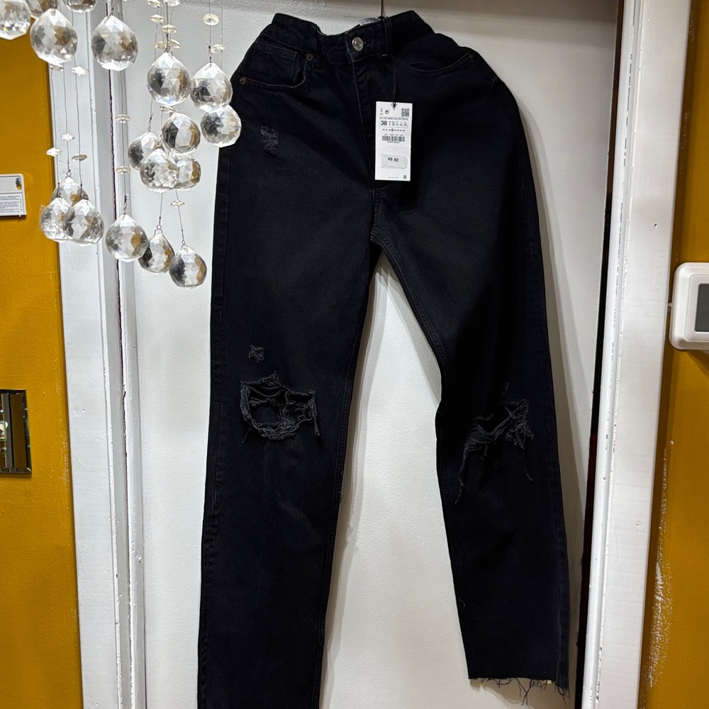 Zara Black Frayed Hem Jeans - Picture 1 of 3